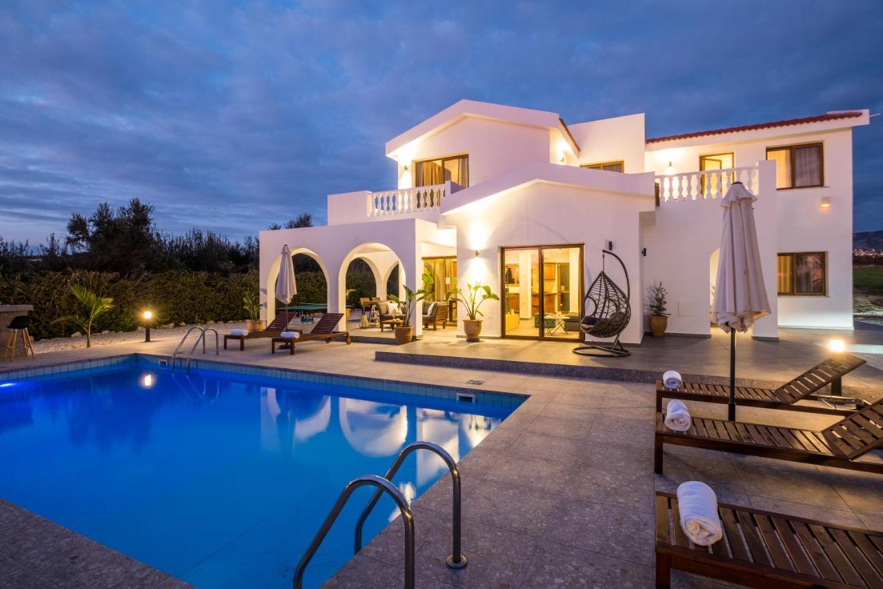 Cocoon Luxury Villa In Coral Bay-3 Min To Beach Peyia Exterior foto
