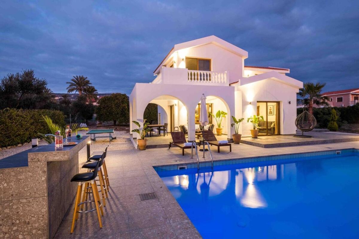 Cocoon Luxury Villa In Coral Bay-3 Min To Beach Peyia Exterior foto