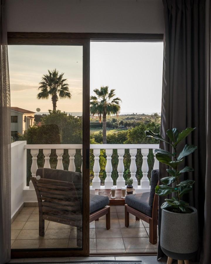 Cocoon Luxury Villa In Coral Bay-3 Min To Beach Peyia Exterior foto